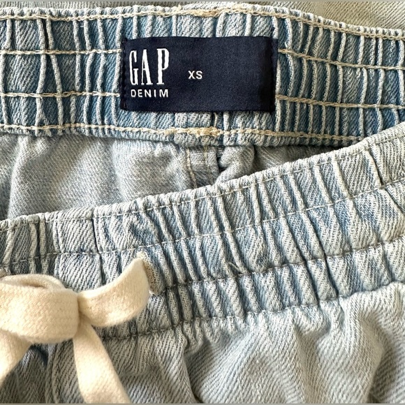 GAP Denim Easy Pull-On Shorts | XS - Picture 4 of 4